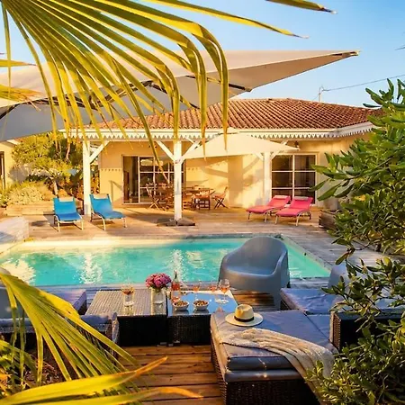 Vacation For 9 People Swimming Pool Soulac Beaches Villa Talais