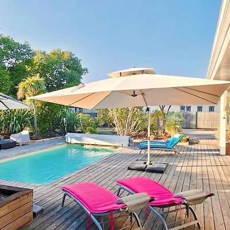 Vacation For 9 People Swimming Pool Soulac Beaches *