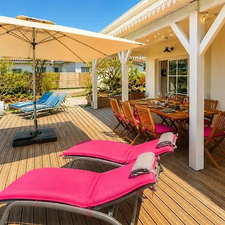 Vacation For 9 People Swimming Pool Soulac Beaches *